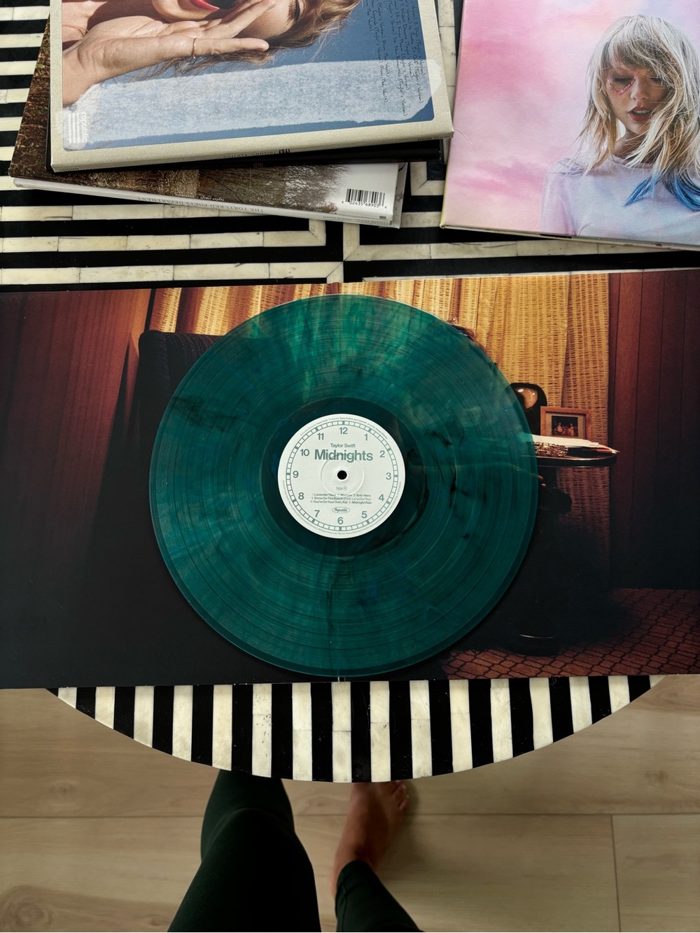 Taylor Swift Vinyl Record Set - Picture 4 of 9